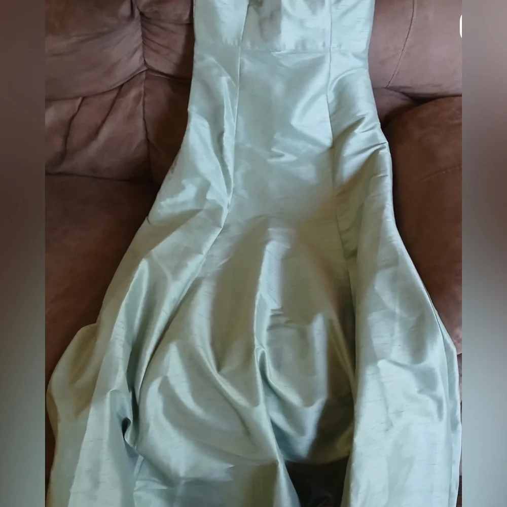 LulaKate bridesmaid dress,
Emily B  with TrumpetSkirt Sz:4 Orig:$330 - Picture 6 of 10